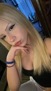 Esenyurt  Escort Seksi Giyinen