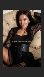Esenyurt eve otele rezindans gelen tesettürlü Elif escort